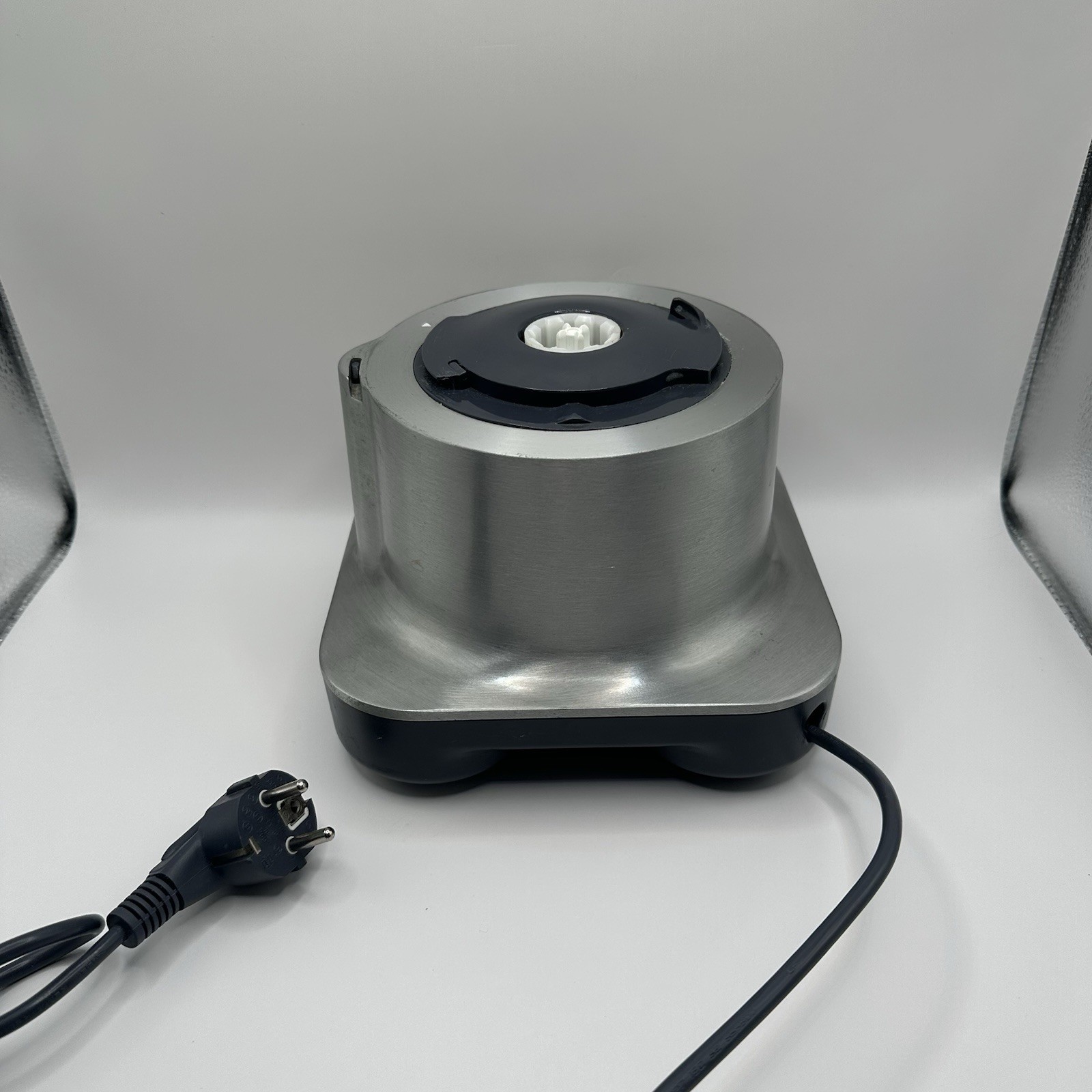 Kenwood FP250 Stainless Steel Food Processor Base Unit Only UK Plug
