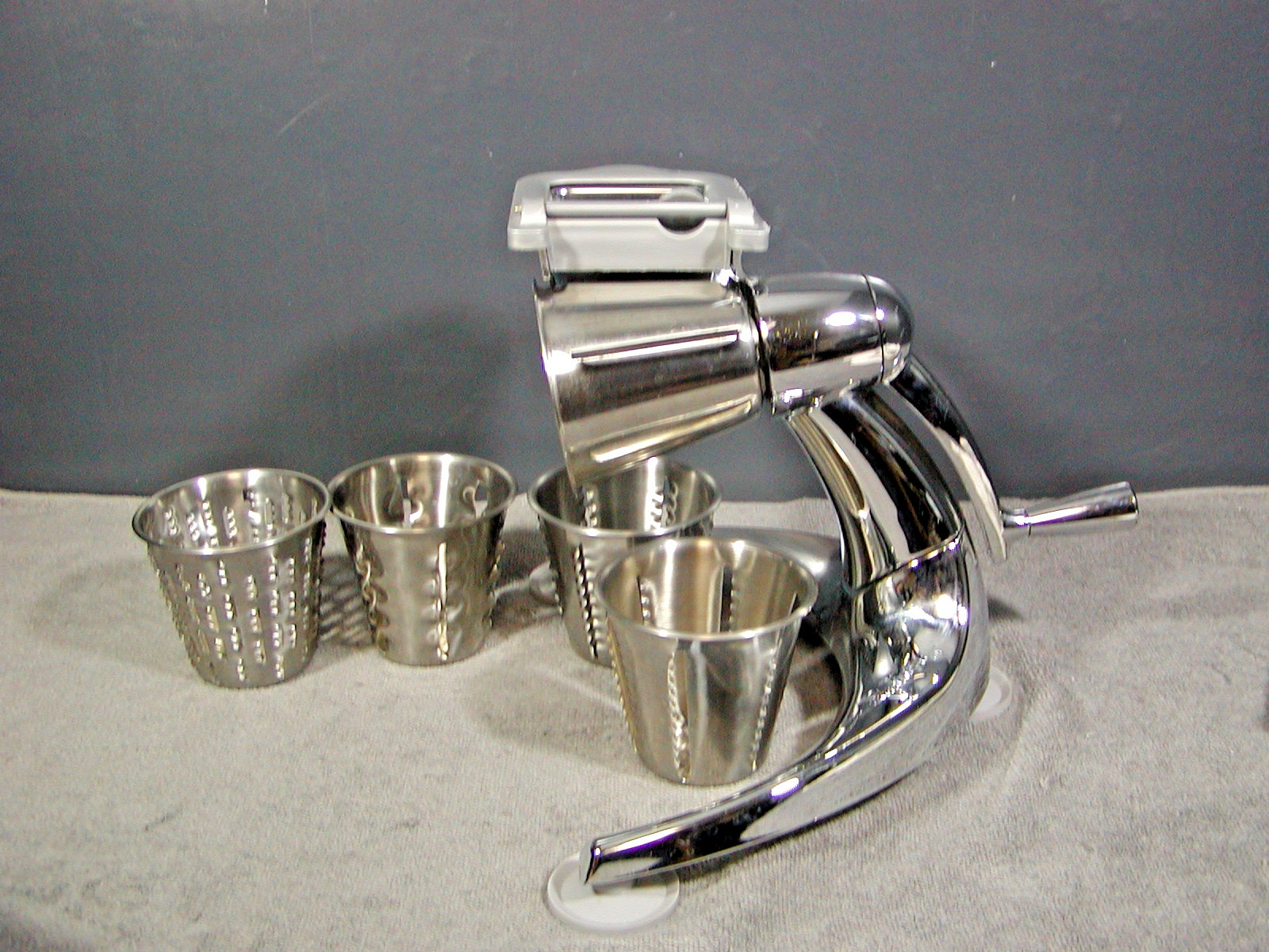 SALADMASTER V MACHINE FOOD PROCESSOR