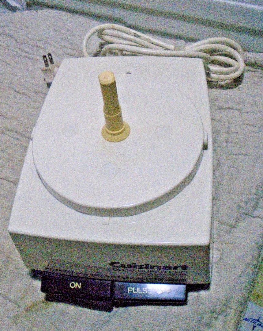 Cuisinart DLC-7 Super Pro Food Processor Motor Base Unit Only Has Damage