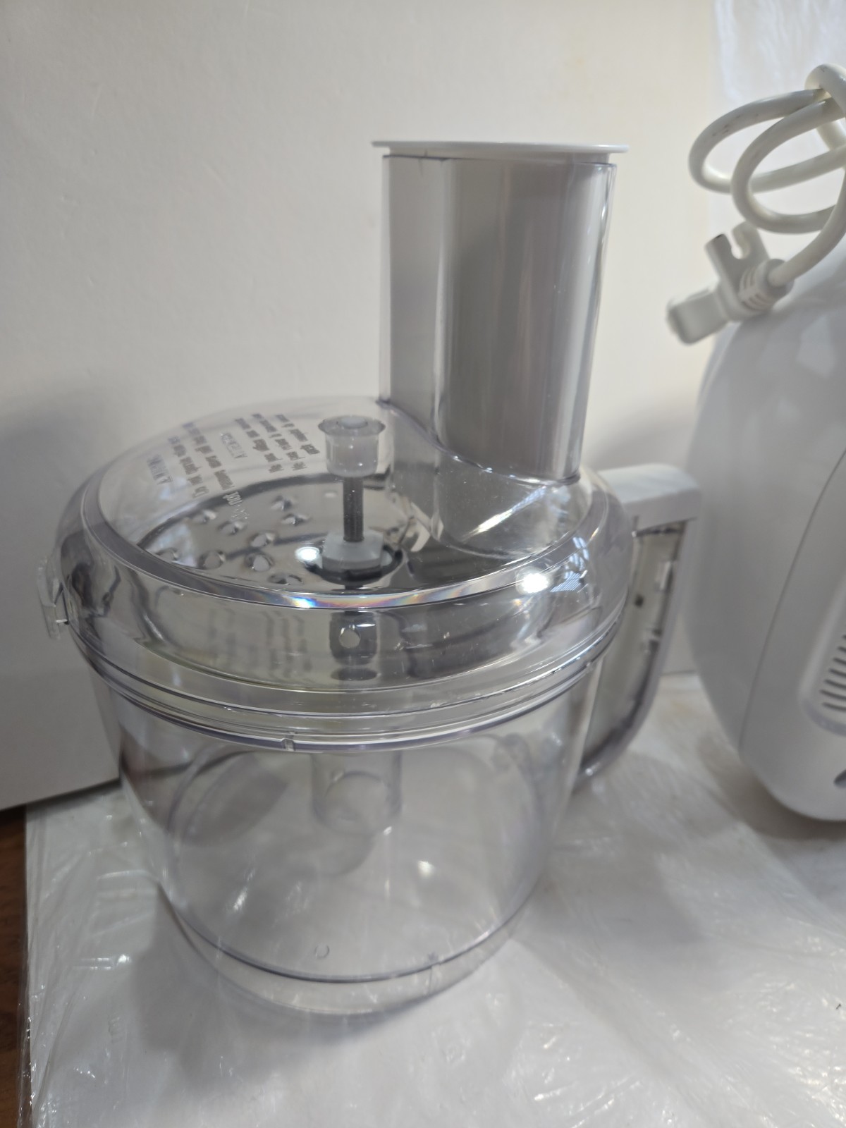 White Kitchen Aid Household Food Processor- Model KFP715WH2