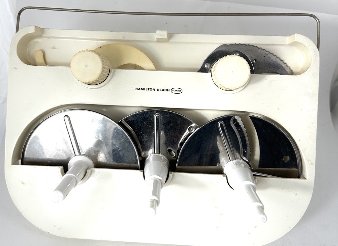 VTG Hamilton Beach Food Processor Model 707-1 5 Blade Set & Wall Storage Unit