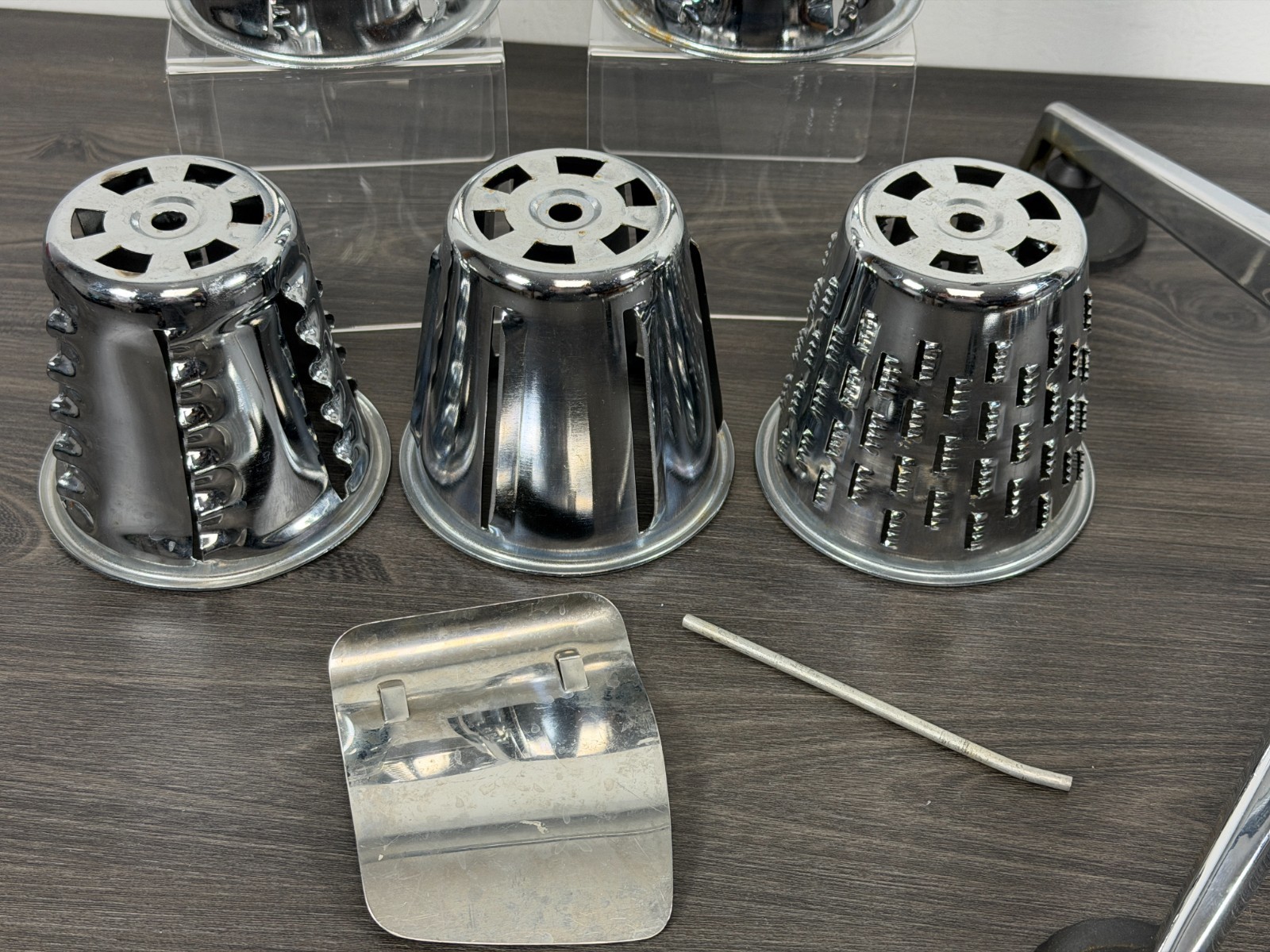 Saladmaster Food Processor 1974 Slicer Shredder Machine w/ 5 Cones & Parts