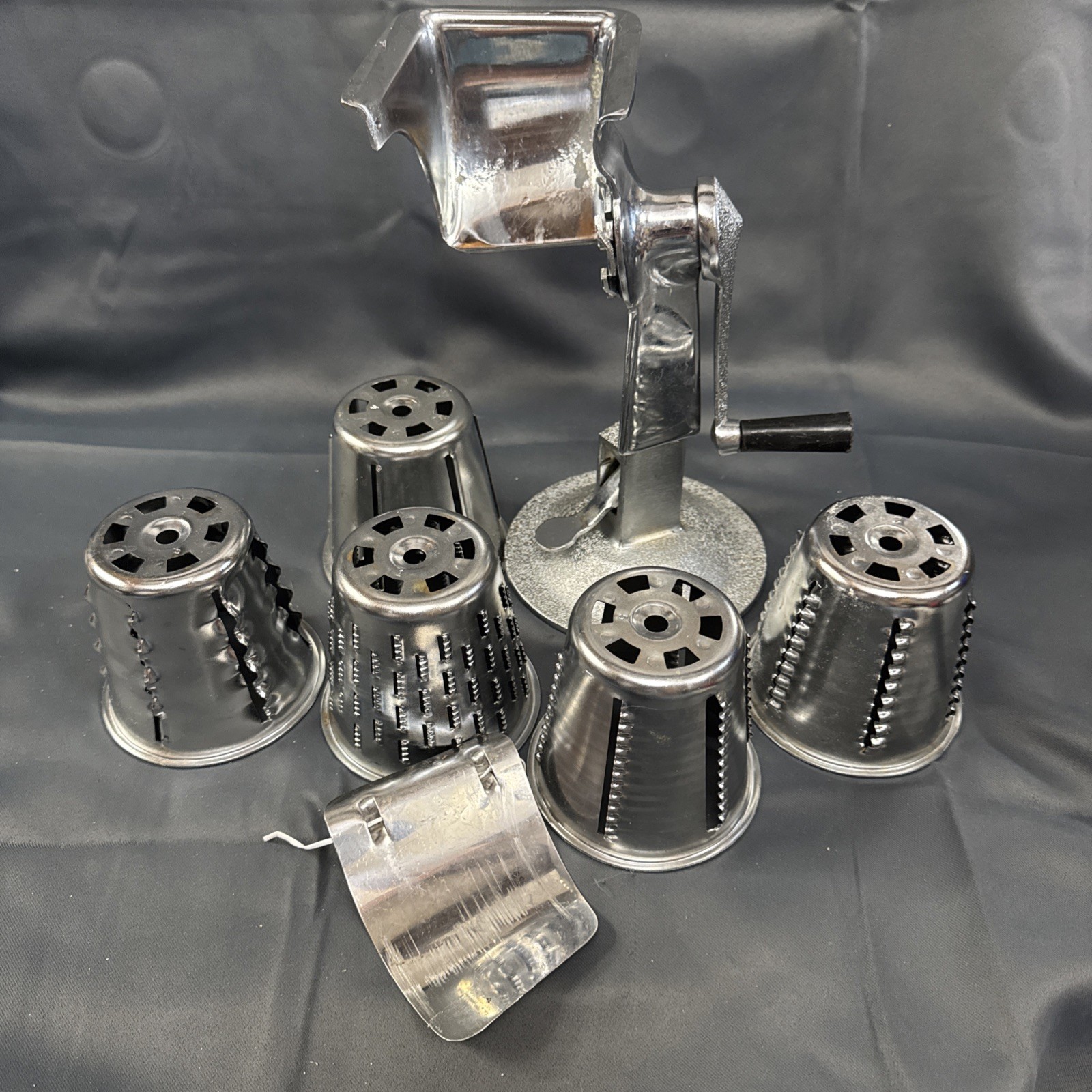 Vintage – King Kutter Food & Vegetable Cutter – Manual Food Processor w/ 5 Cones