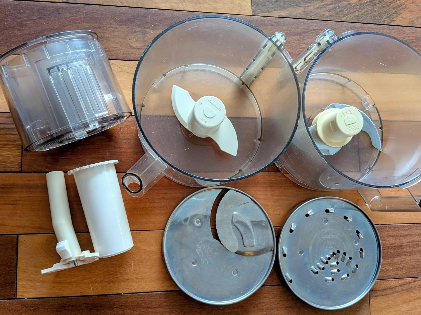 Cuisinart Custom 11 Food Pro HUGE lot BOWLs-Recent Blades-Discs-Stem-Pusher DLC8