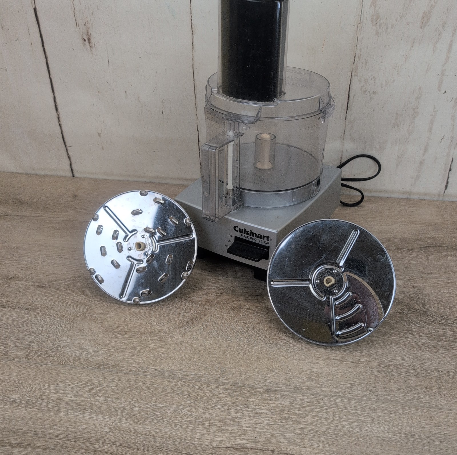 Cuisinart DLC-5 Food Processor Silver W/Bowl, Lid ,Pusher & Two Disc Blades