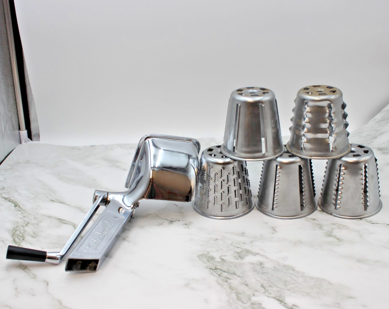 Vtg Saladmaster Food Processor Chopper Shredder Slicer 5 Cones No Stand