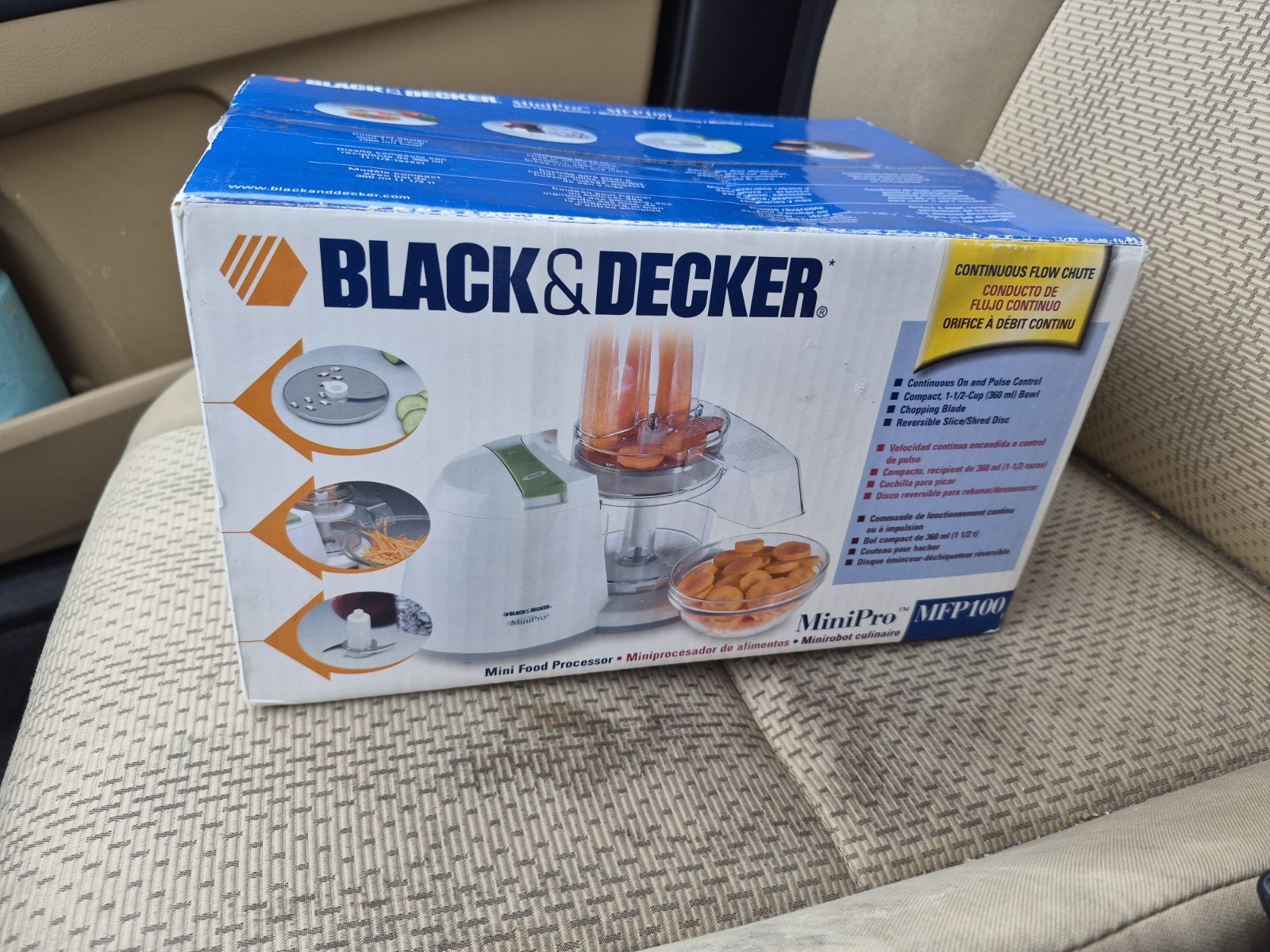 New In Box Black & Decker White Mini Food Processor MFP100