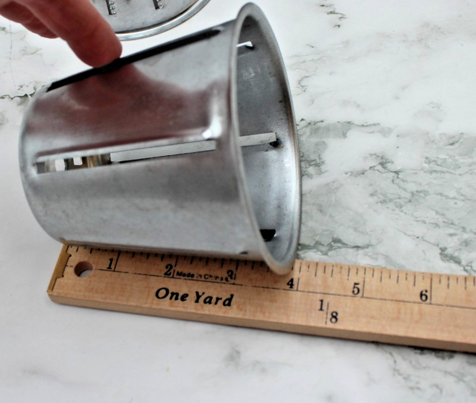Vtg Saladmaster Food Processor Chopper Shredder Slicer 5 Cones No Stand