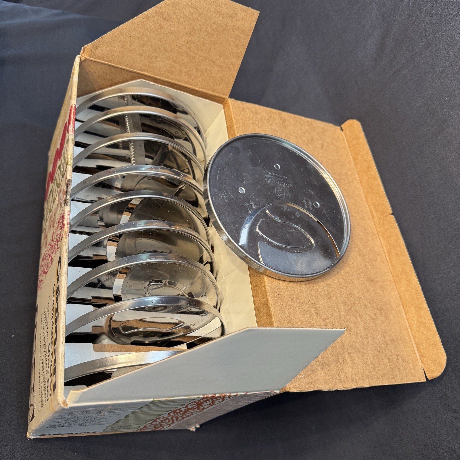 Complete Set of 9 Cuisinart DLC-7 Discs w/ original Box DLC-070 + 1 Extra Blade