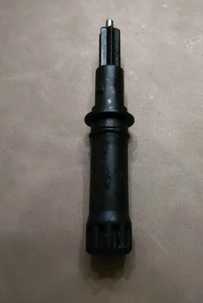 Black + Decker FP4200B FP4100B Food Processor NEW Disc Stem Center Shaft 8C part
