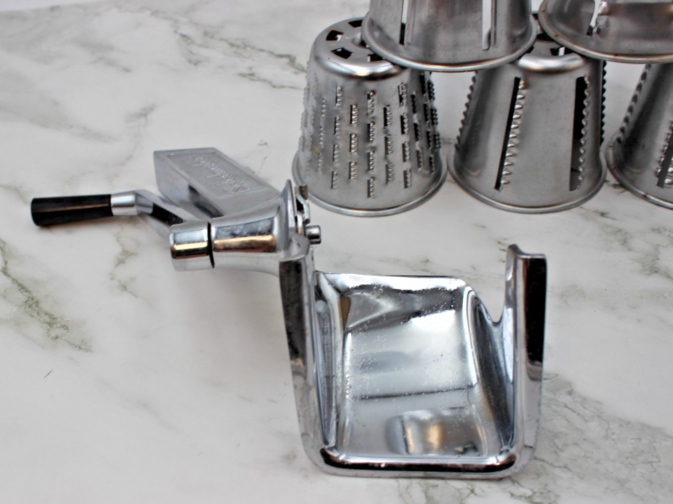 Vtg Saladmaster Food Processor Chopper Shredder Slicer 5 Cones No Stand