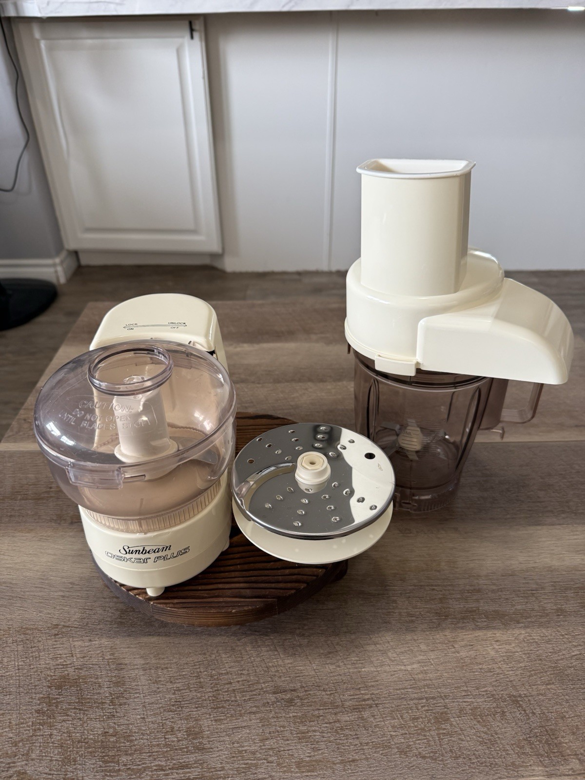 Sunbeam ~ Oskar ~ 14081 ~ Food Processor Chopper ~ W/ Attachments ~ Clean