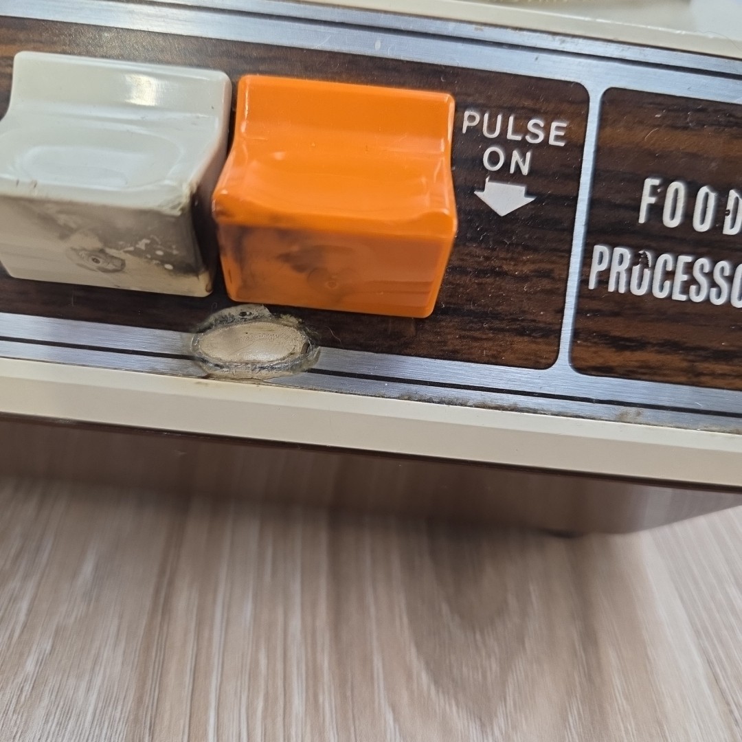 General Electric Food Processor D1FP1 Works Great
