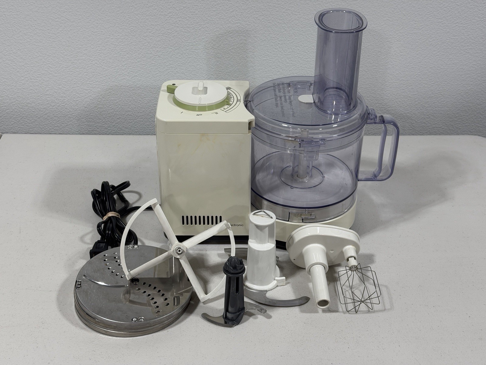 BRAUN Food Processor 4258 Clean and Tested With Accessories Free Shipping EUC