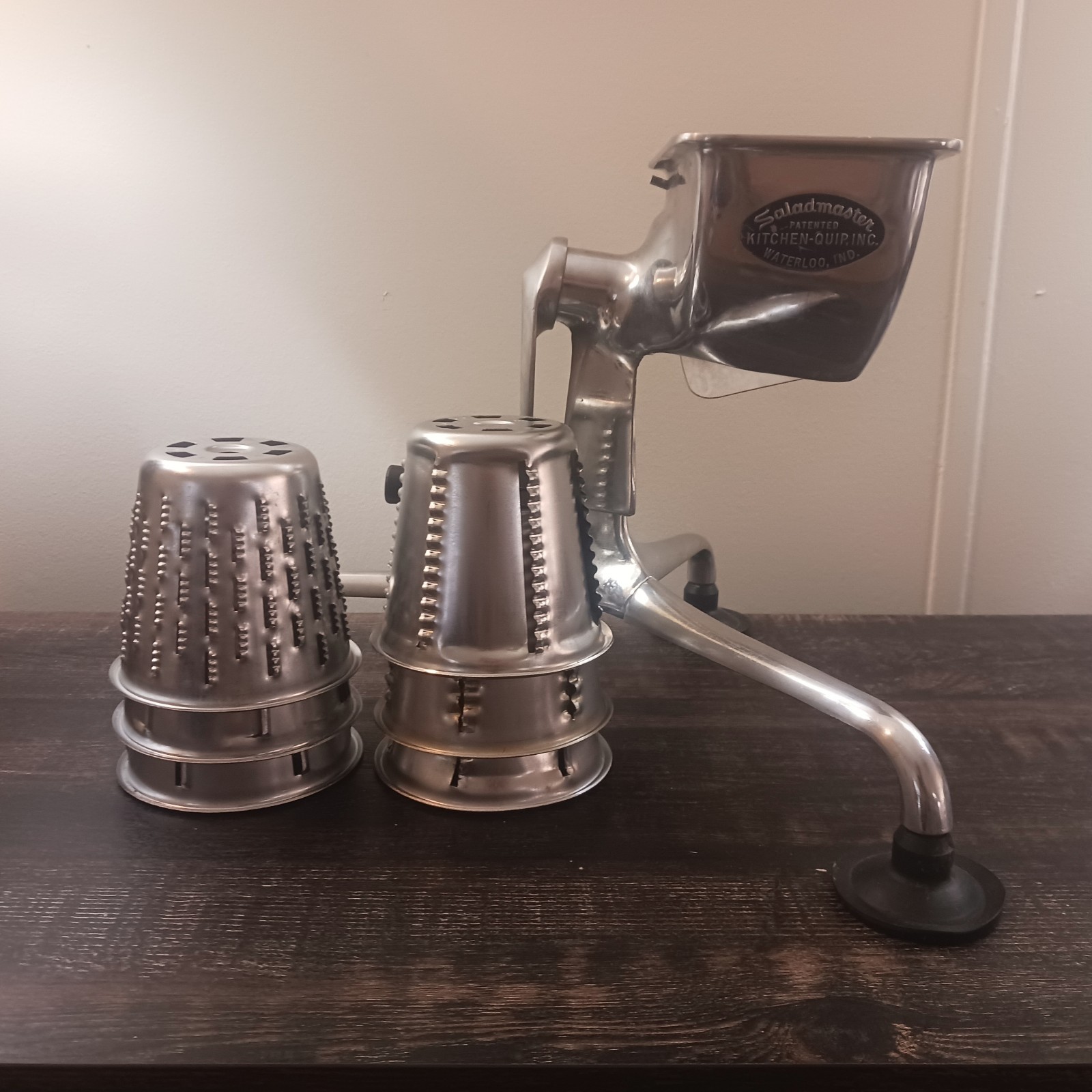 Vtg Saladmaster Food Processor 6 Cones Slicer Grater Shredder w/ Guard