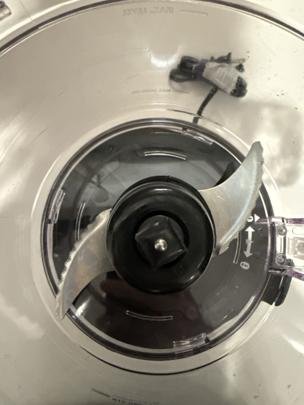 Hamilton Beach Scovill 702-4 10 Cup Food Processor, 2 Blades, Black/Clear, Used