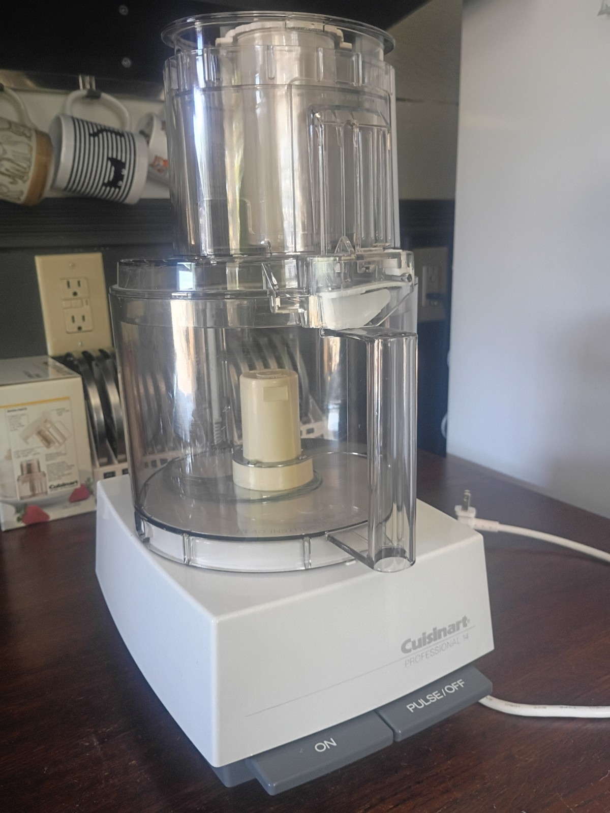 Cuisinart Professional 14 DLC-7M Pro Food Processor Accessories Tested