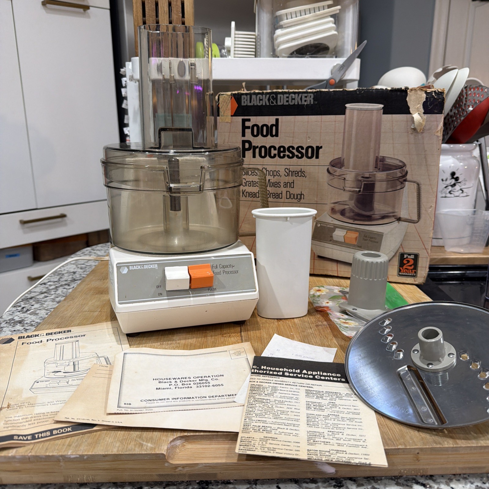 Vintage Black & Decker Food Processor D1FP1D Full Capacity Book & Accessories *