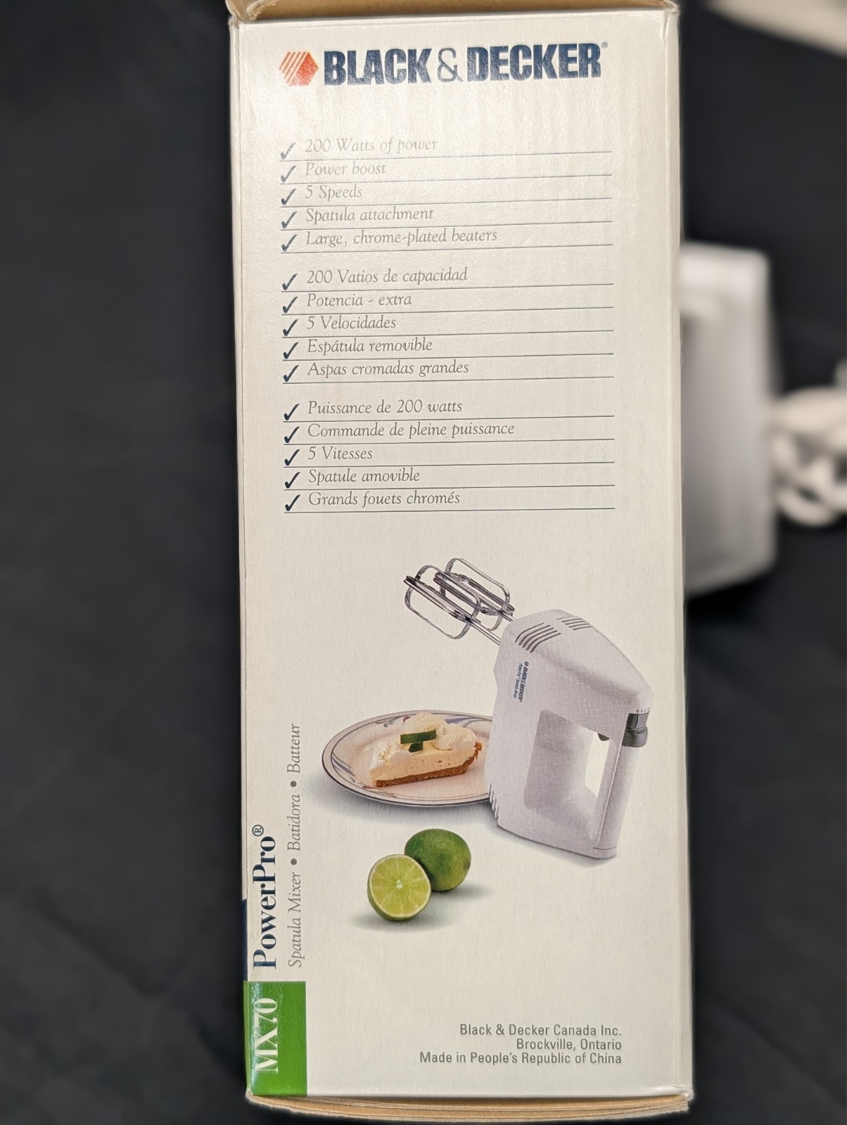 Black and Decker power pro MX70 hand mixer 200 watts of power open box