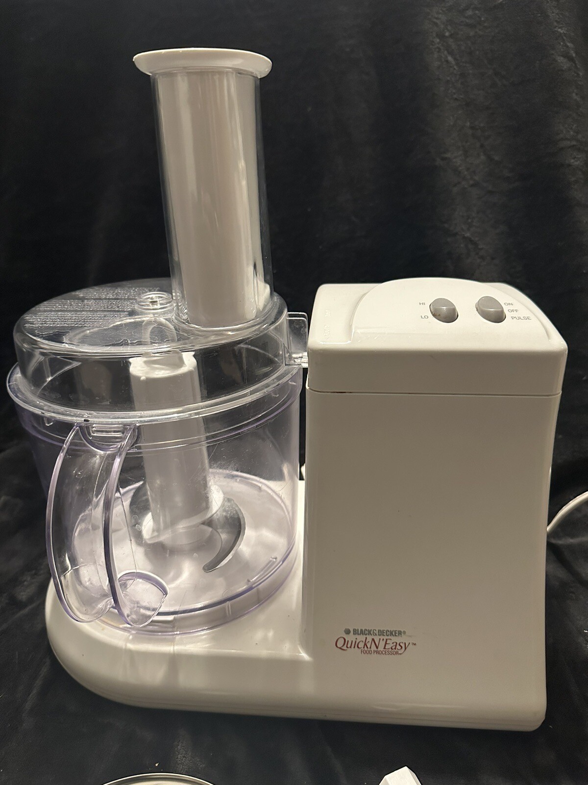 Black and Decker Quick-N-Easy FP-1200 Food Processor W/ Accessories – Works 100%