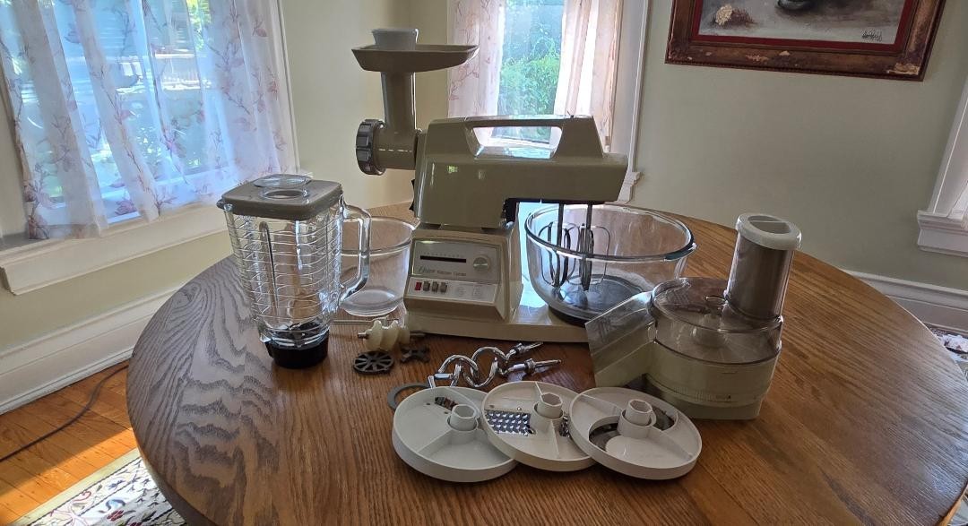 Vintage 1980’s Oster Kitchen Center Complete