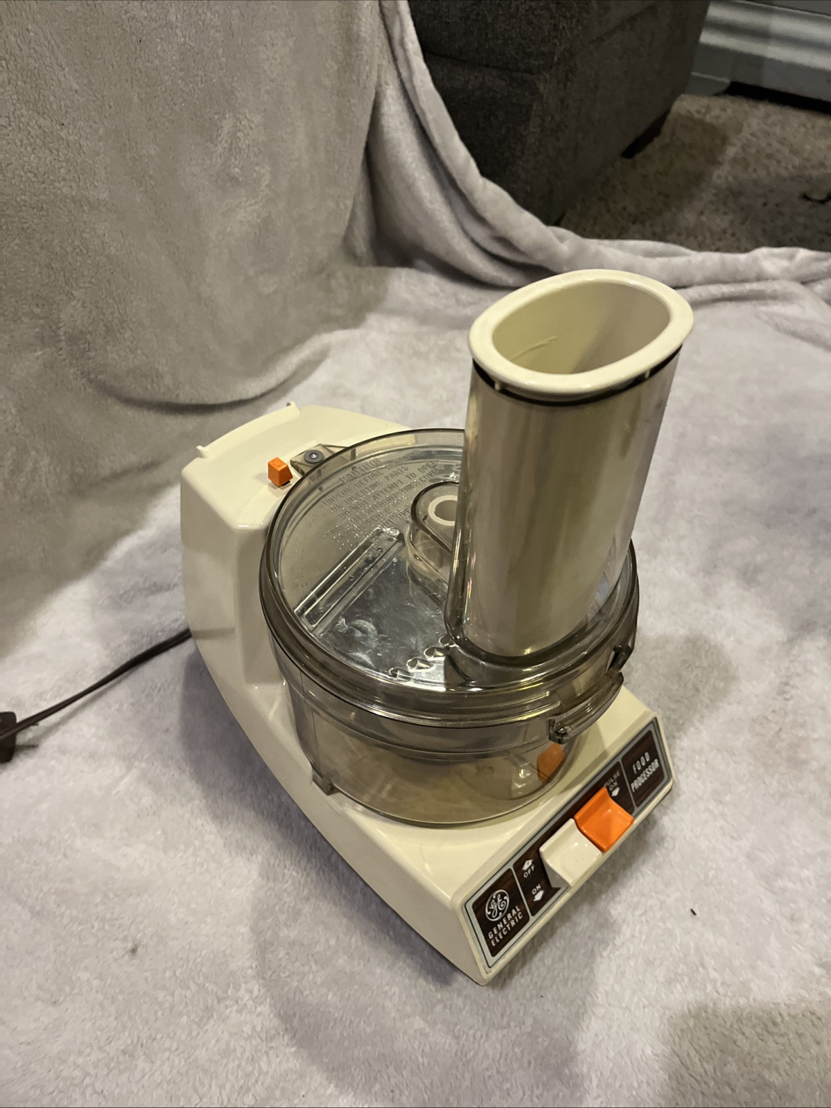 VINTAGE GENERAL ELECTRIC FOOD PROCESSOR, MODEL# D1FP1-4200