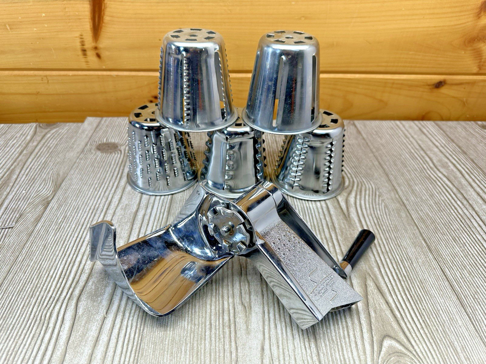 Vintage Saladmaster Dallas Texas Food Processor / Grater w 5 Cones NO STAND LEGS