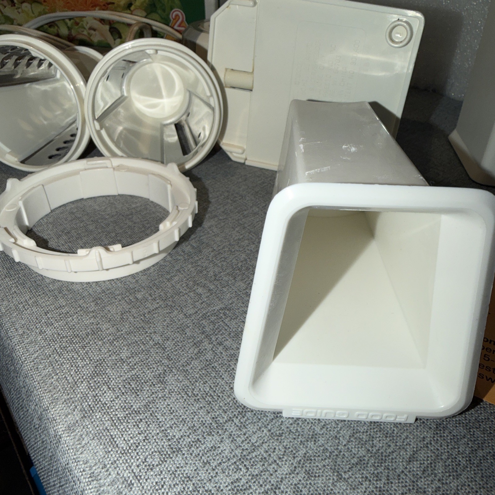 Presto Salad Shooter Electric Slicer Shredder w/ Attachments Box Manual Tested