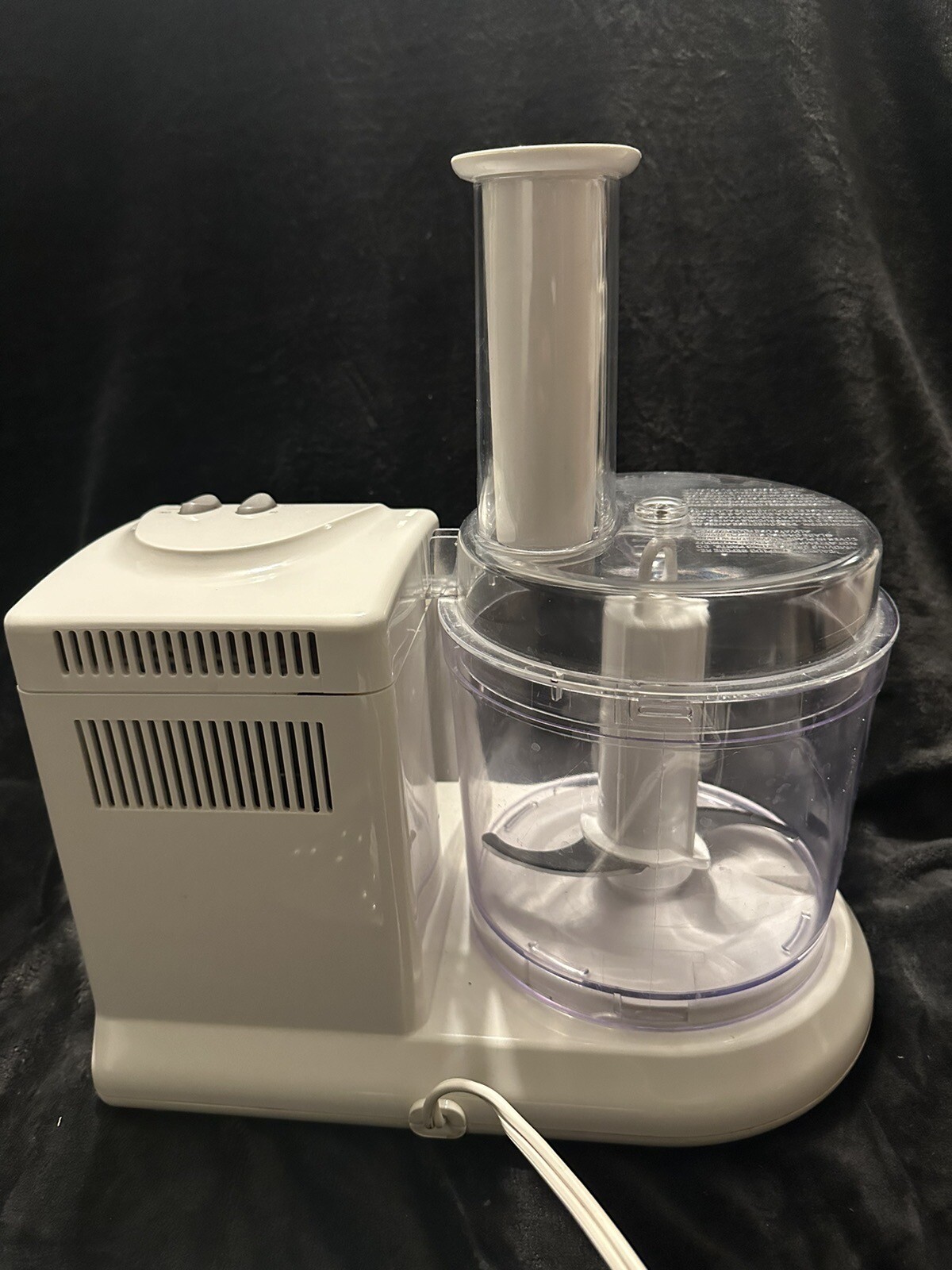 Black and Decker Quick-N-Easy FP-1200 Food Processor W/ Accessories – Works 100%