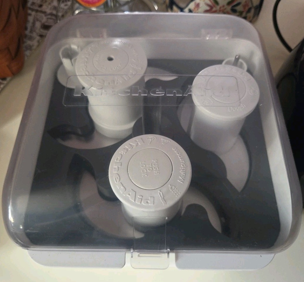 Kitchen Aid Food Processor KFP0935Q Blue – Many Blades/Attachments-Tested Works!