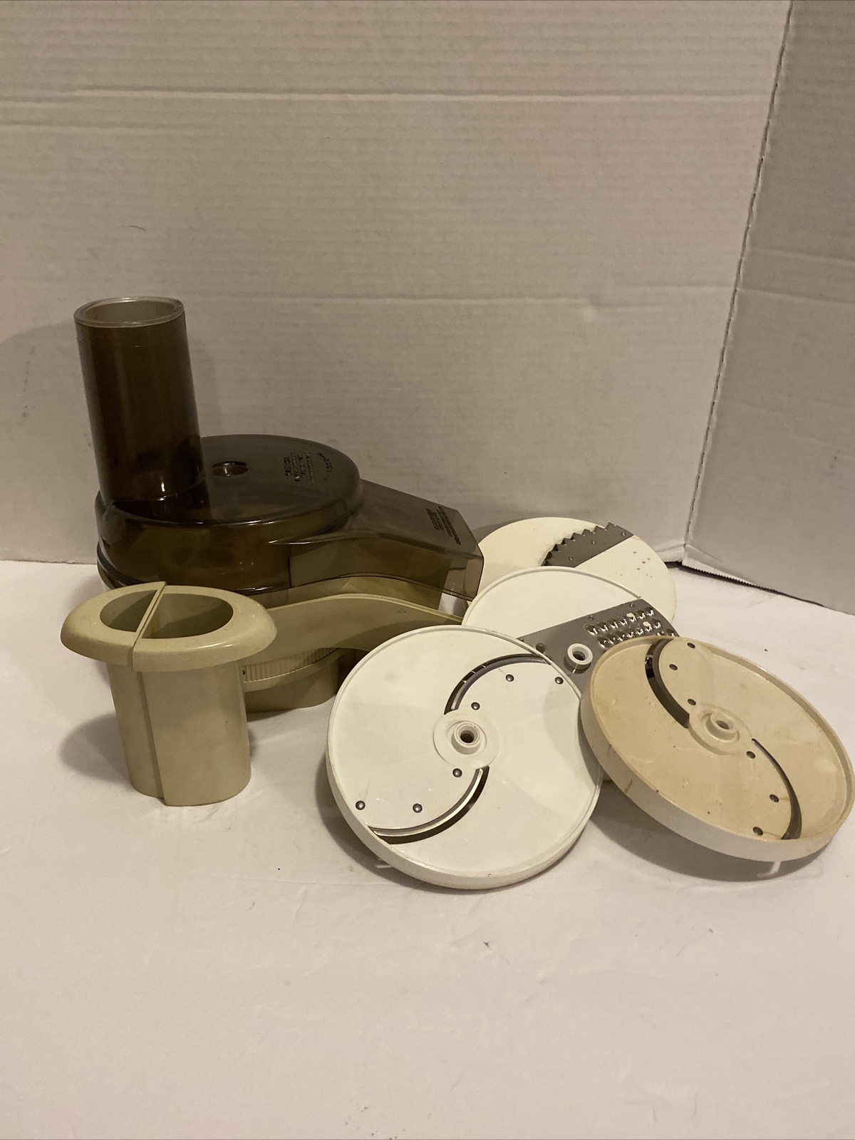 OSTER Kitchen Center Food Processor Chopper Accessories Parts 957-16F Beige