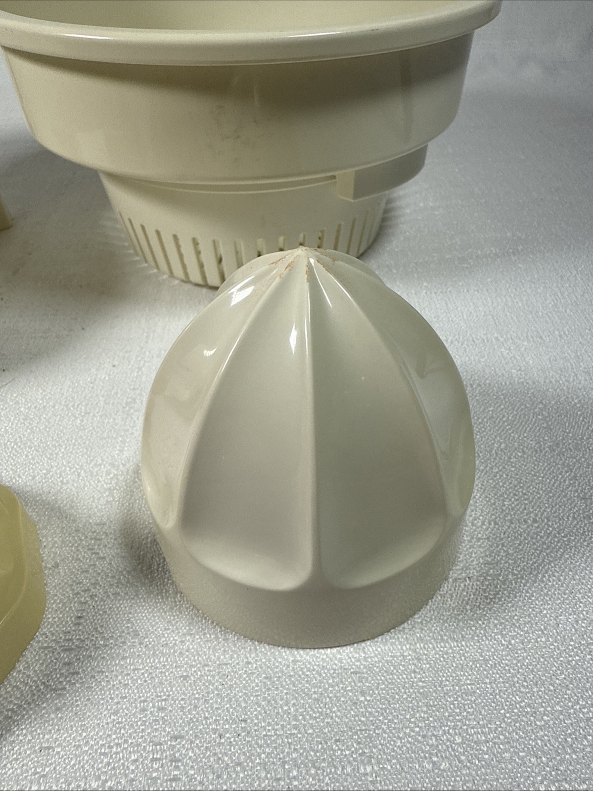 Cuisinart Little Pro Plus Food Processor Citrus Juicer Attachment DLC-556 OEM
