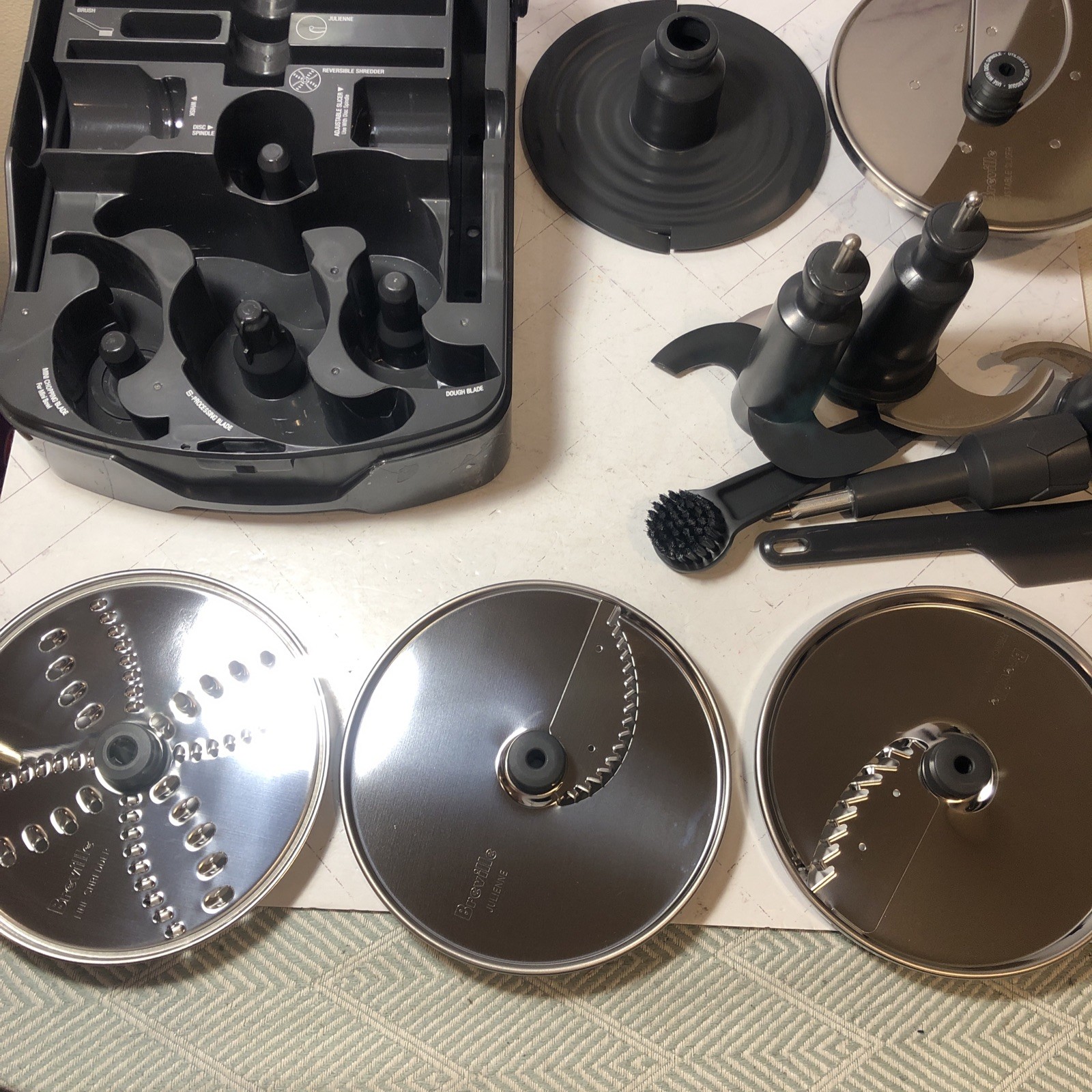 Breville BFP800XL Sous Chef Pro 16 – Accessories Kit Discs & Blades w Container