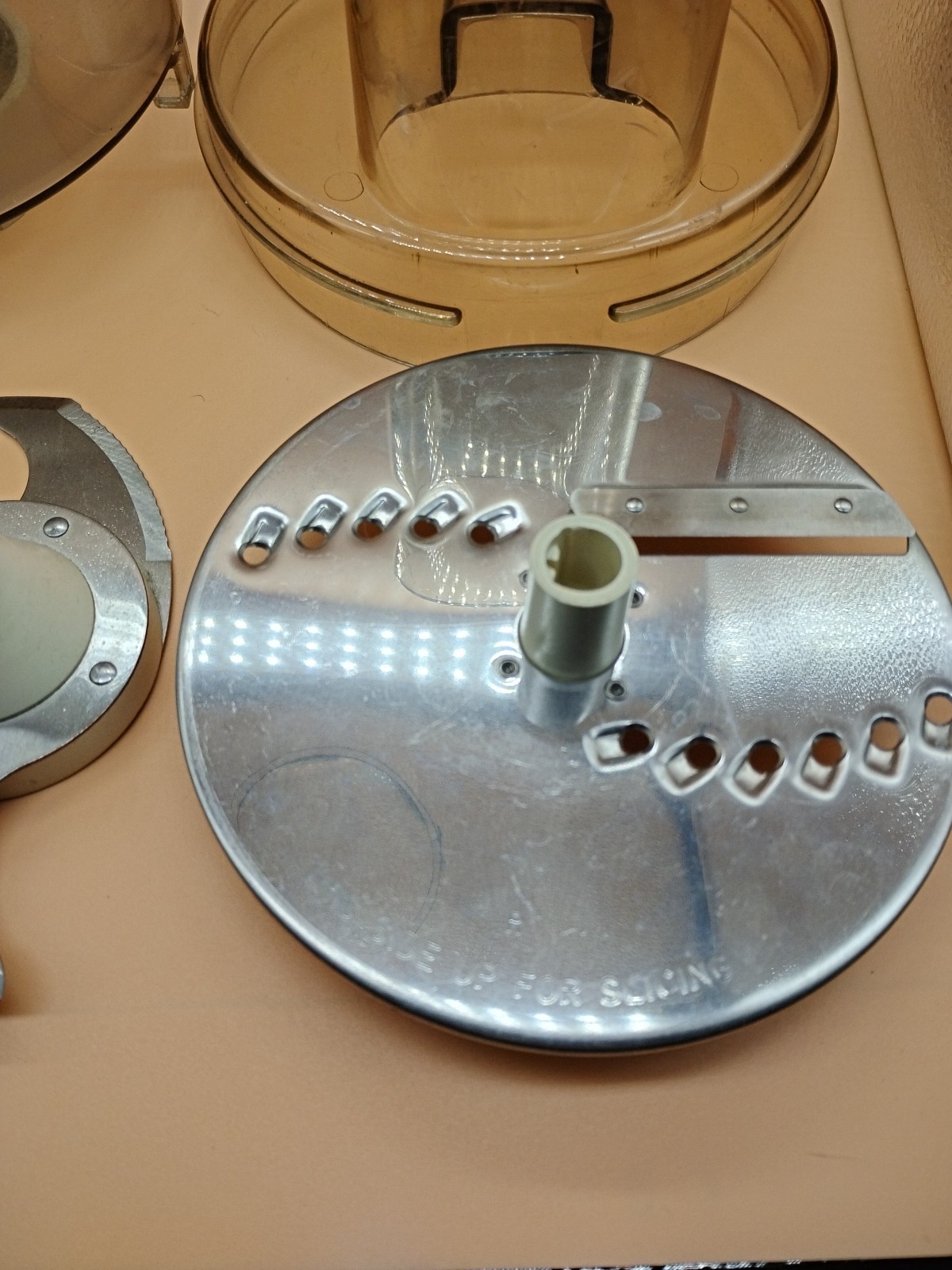 GE D2FP1 4200Food Processor 5-Cup Base w/ Bowl, Lid, Chopping & Shredding Blades