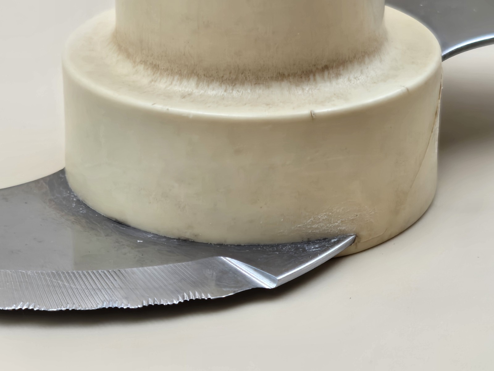 Shows Wear Metal Blade DLC-001BIB Cuisinart Food Processor DLC-7 NO RIVETS