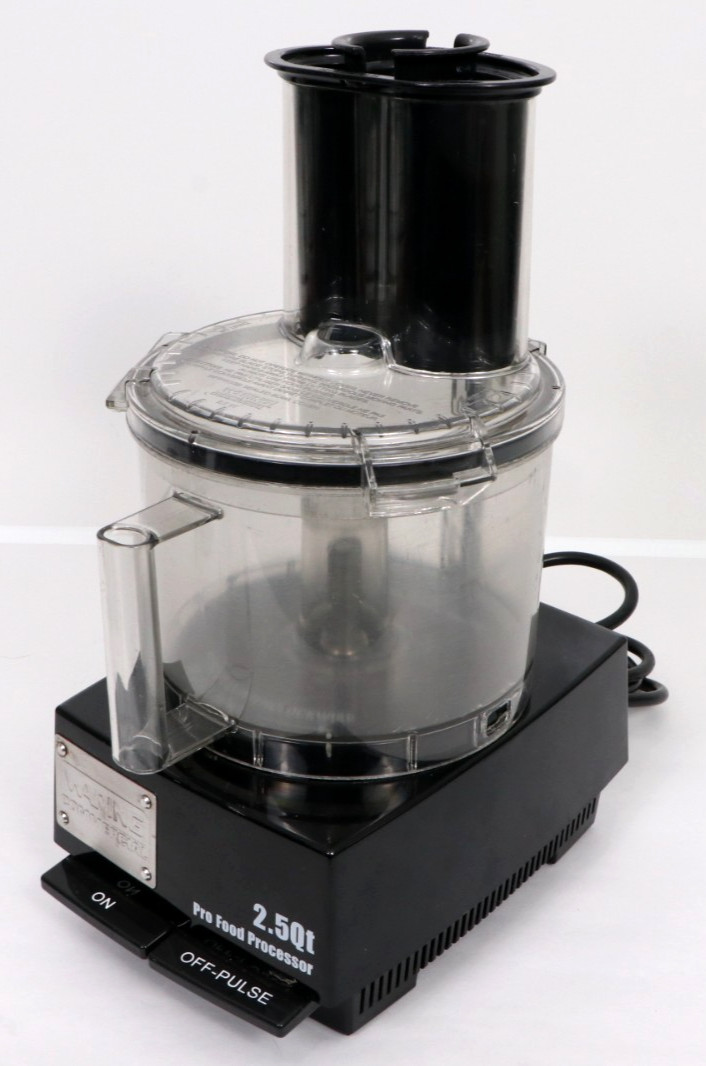 Waring WFP11S 2.5 Quart Food Processor With S-Blade And Shredding / Grating Disc