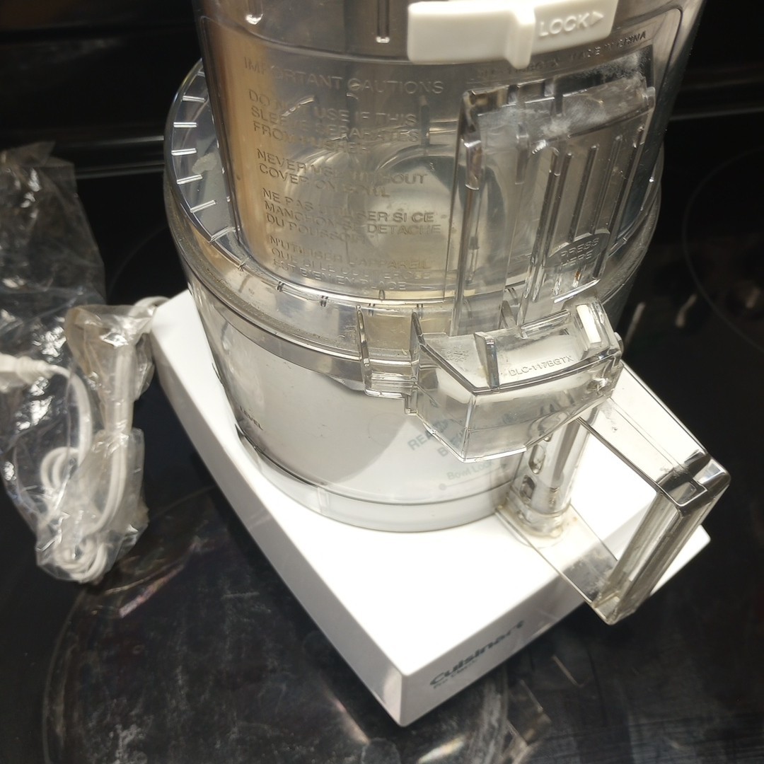 Cuisinart 7-Cup Pro Classic Food Processor, 600-Watt Motor, Vegetable Chopper