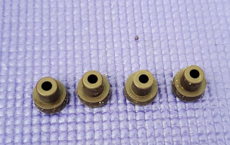 Replacement 4x Rubber Feet for Vintage General Electric Food Processor D1FP1 / 2