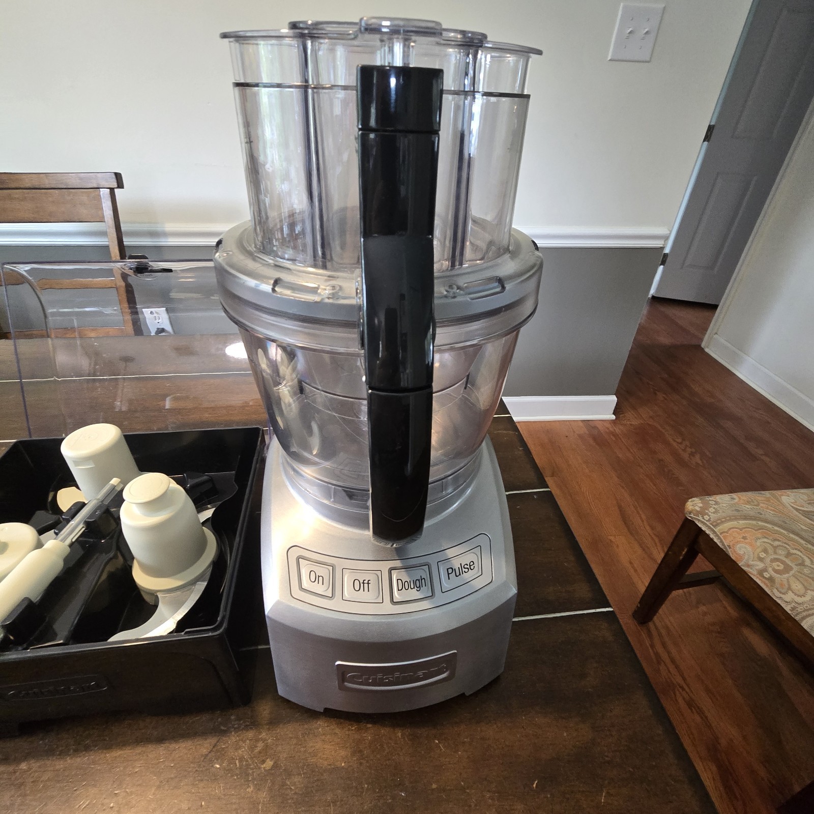 CUISINART 14 CUP FOOD PROCESSOR MODEL #FP-14DC STAINLESS CRACK on fill tube