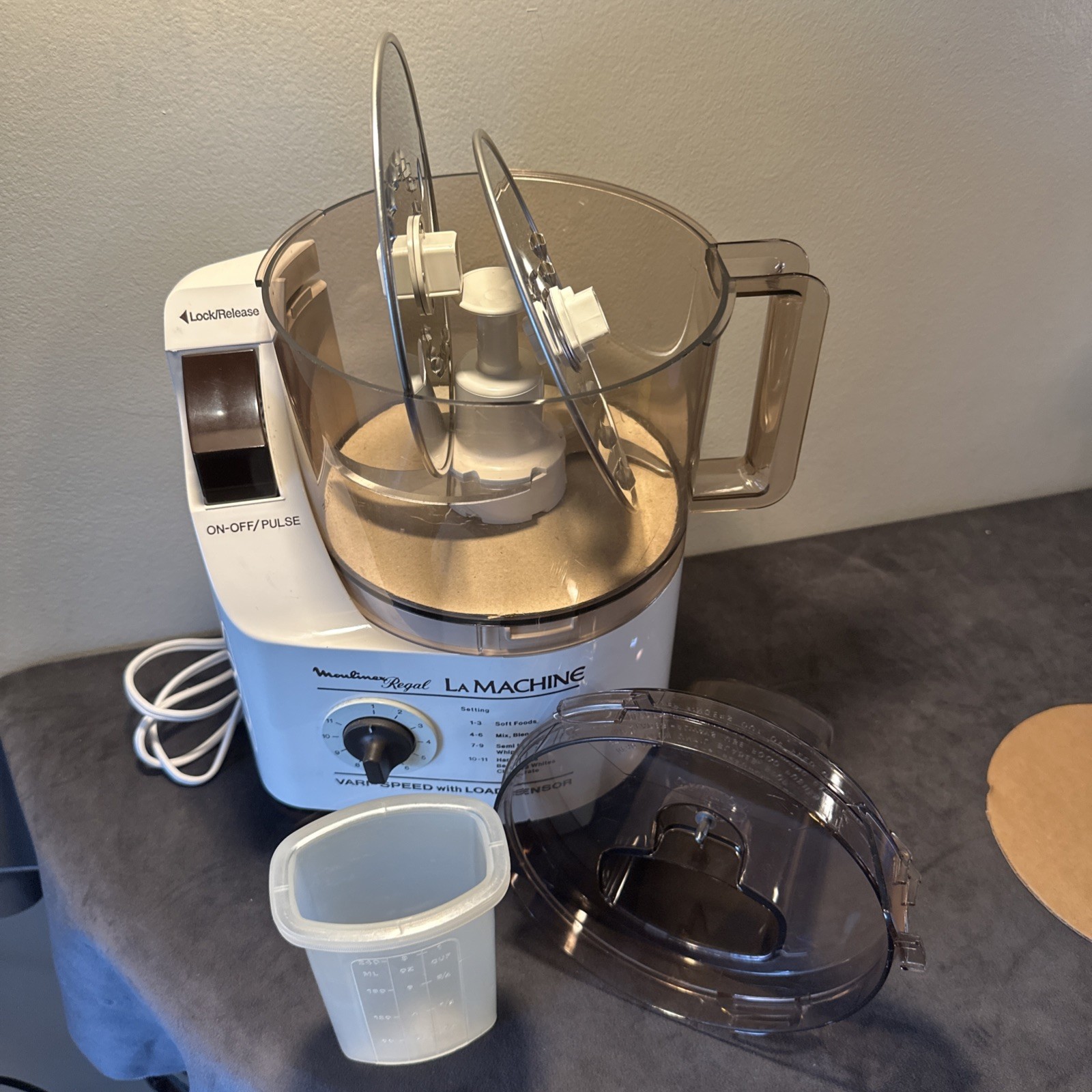 Moulinex Regal LaMachine Food Processor Model LM5 W/ 11 Settings. Works Great!