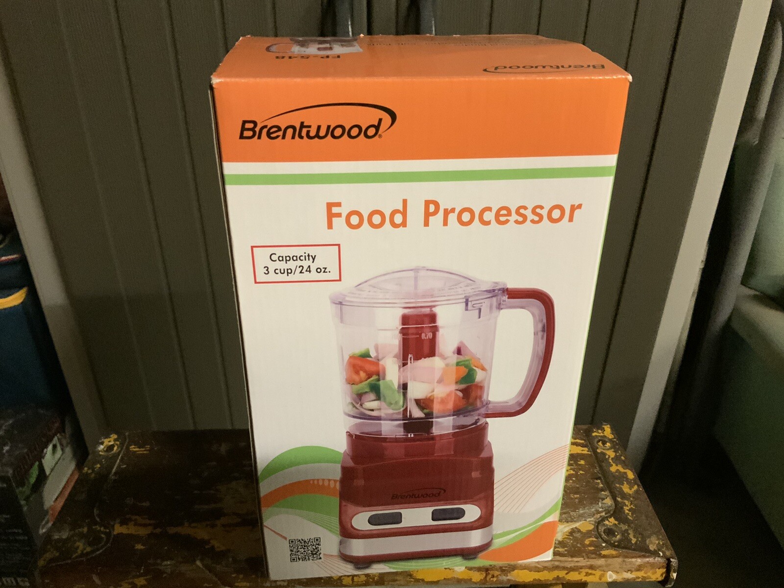 Brentwood FP-547 3C. Food Processor. Color Red