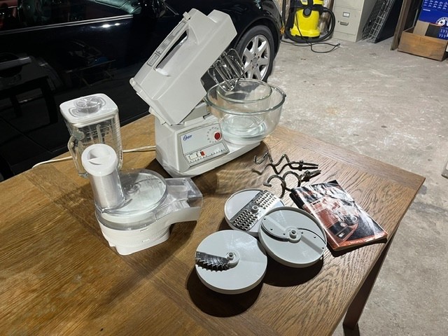 Vintage 1980’s Oster Kitchen Center Complete