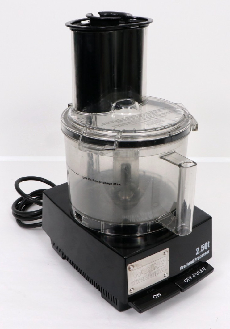 Waring WFP11S 2.5 Quart Food Processor With S-Blade And Shredding / Grating Disc