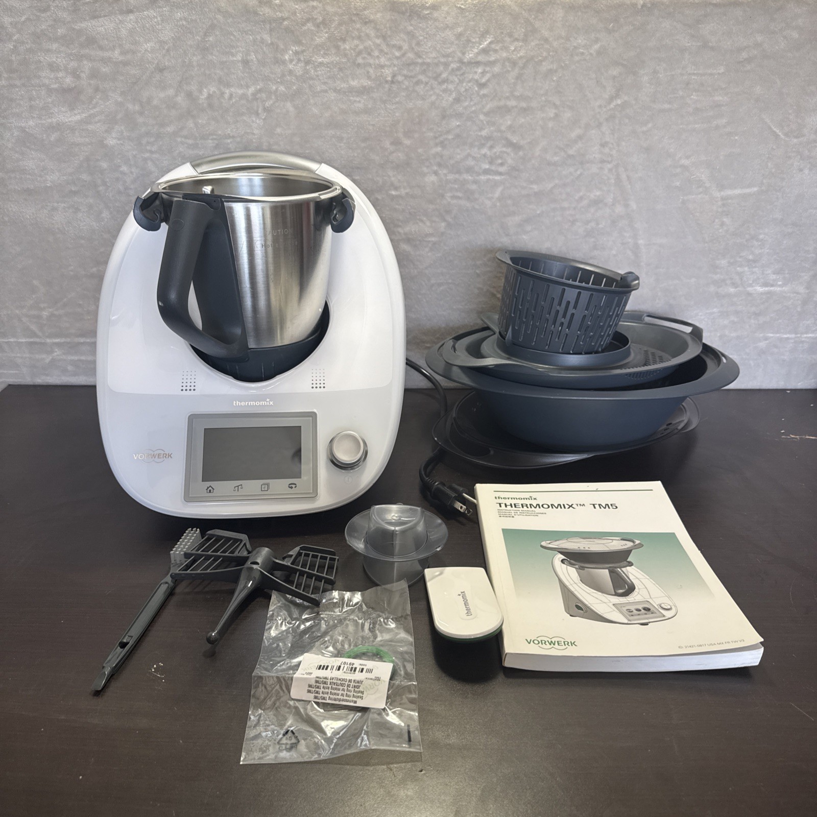 Vorwerk Thermomix TM5 Touchscreen Multipurpose Full-Size Food Processor Cook Key