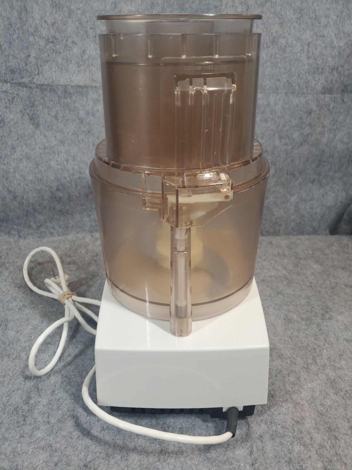 Vintage Cuisinart DLC-8 PLUS 600W 11 Cup White Food Processor w/ Attachments