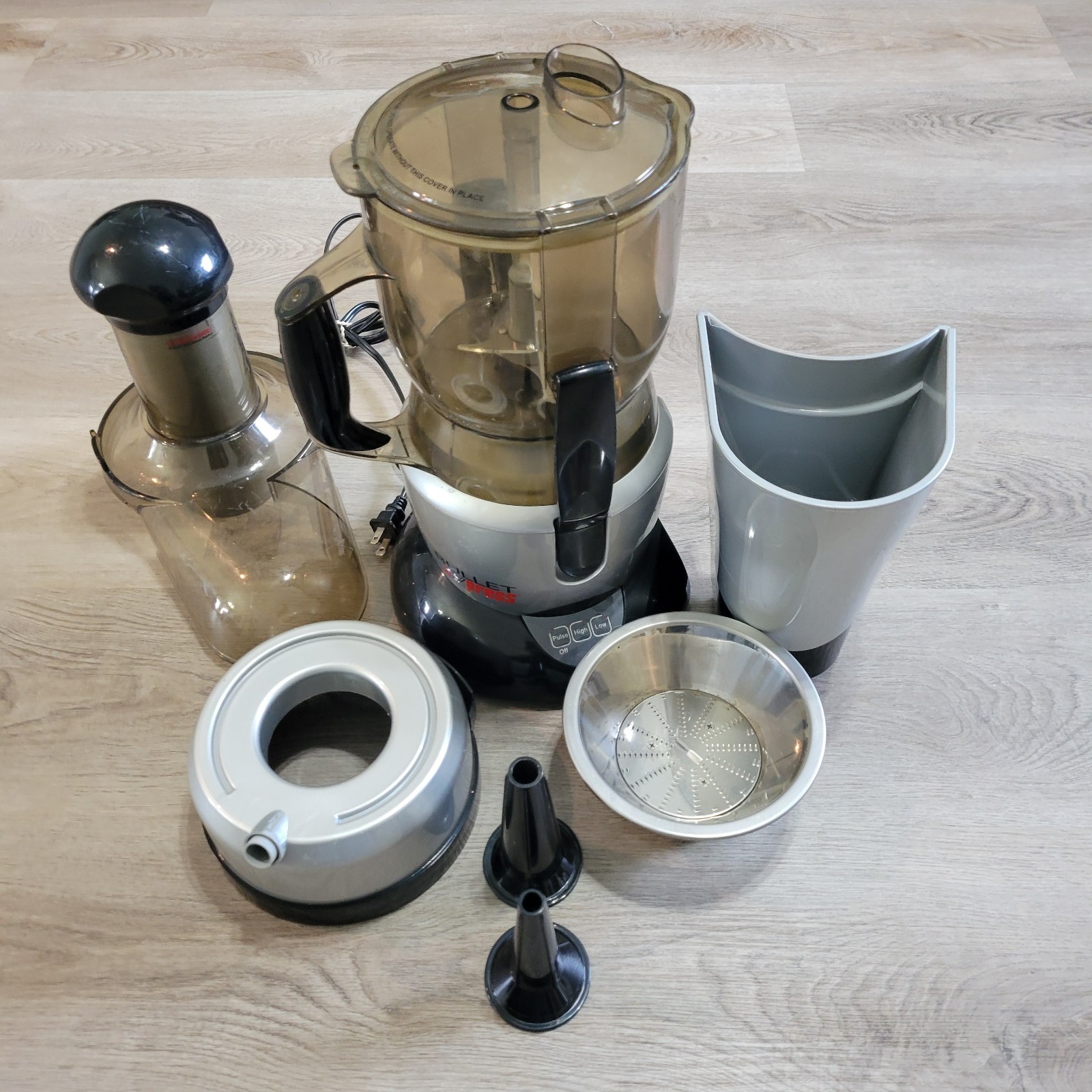 Bullet Express Trio BE-110 Food Processor Juicer Slicer Shredder Mixer w/ Attach