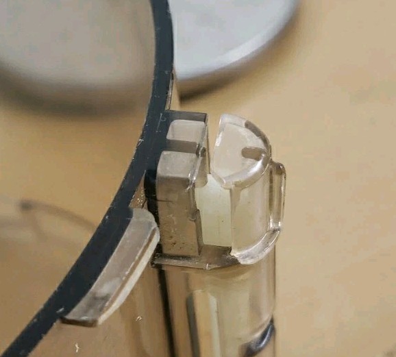 Vintage Cuisinart DLC-7 Super Pro Food Processor Works Great (Stress Fracture)