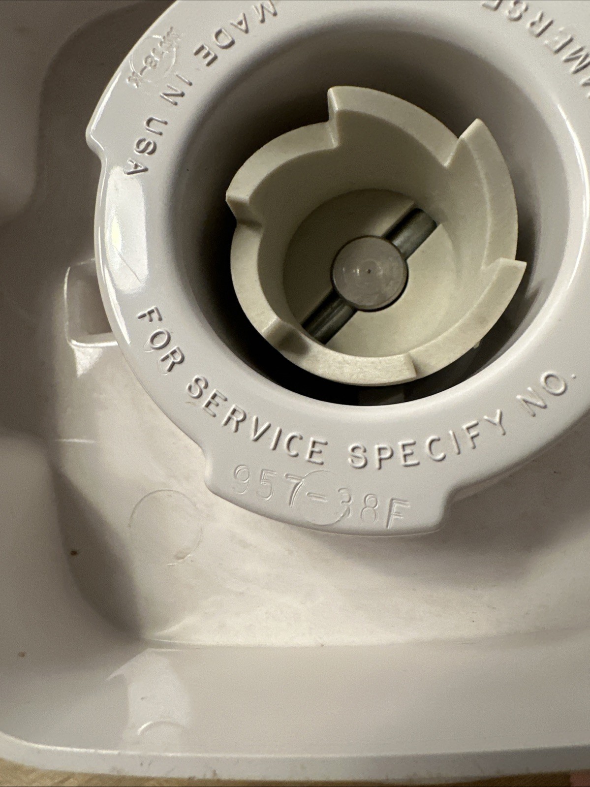 Oster Designer Kitchen Center 957-38F Food Processor Adapter Base Part