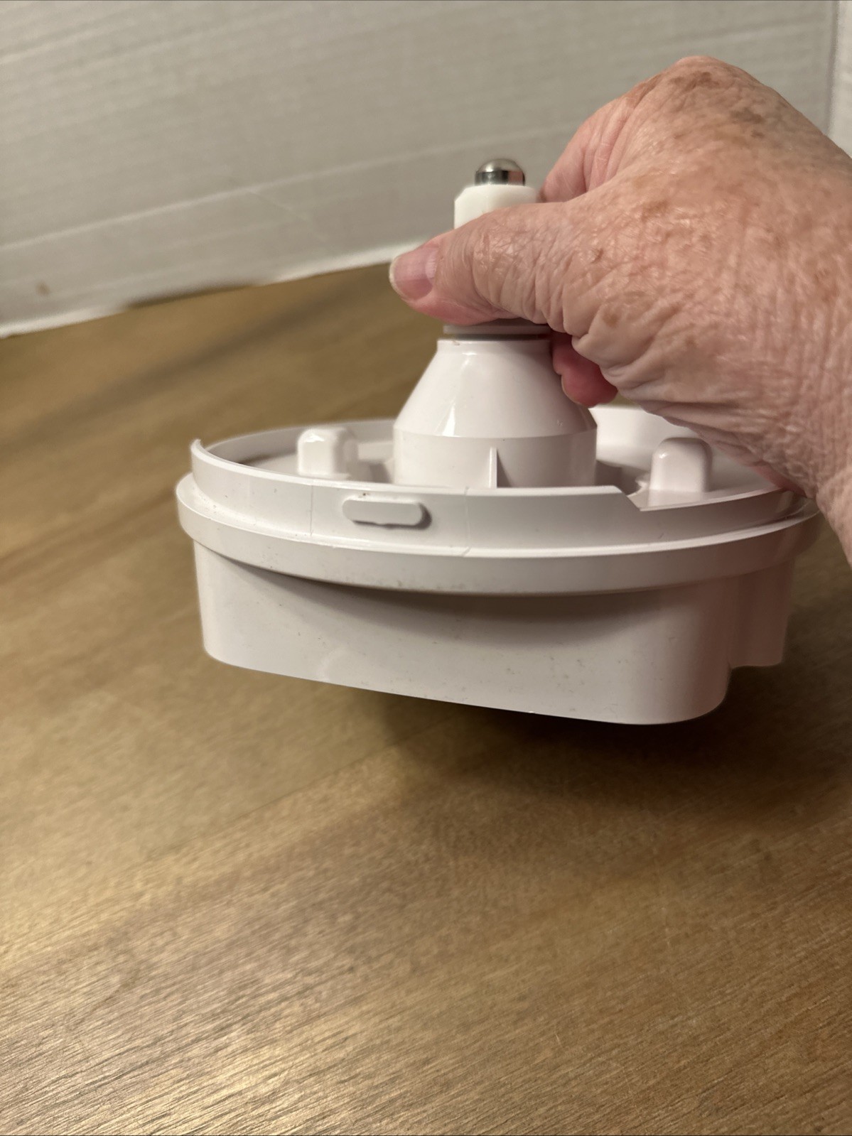 Oster Designer Kitchen Center 957-38F Food Processor Adapter Base Part