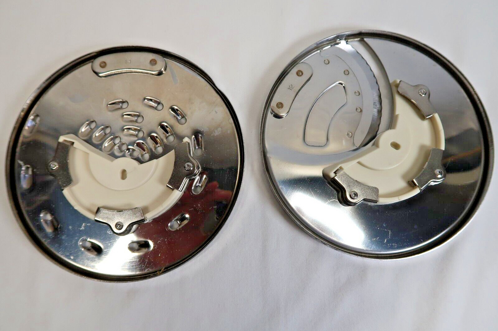 CUISINART Pro Custom 11 Shredding Slice Discs DLC- 837 / 844 Lot of 2